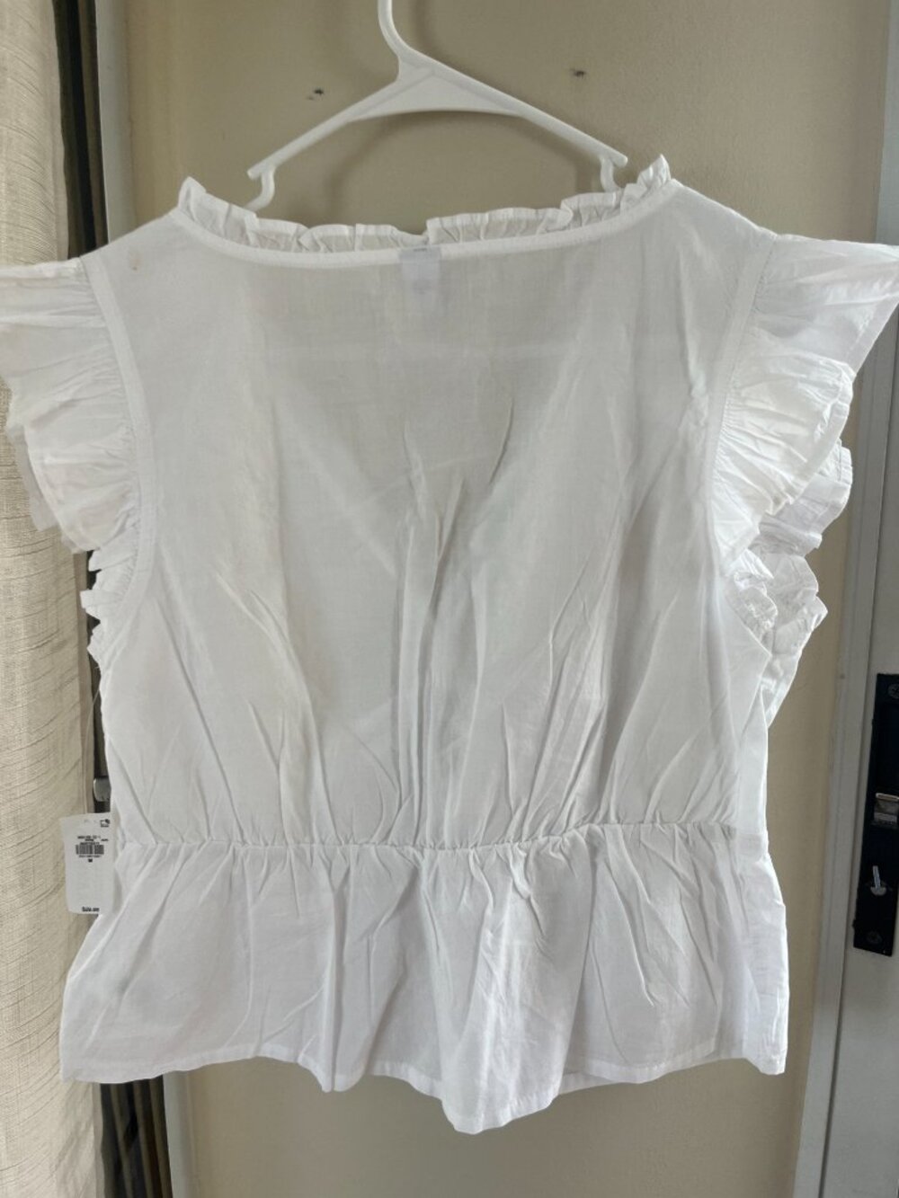 White blouse - Picture 4 of 4